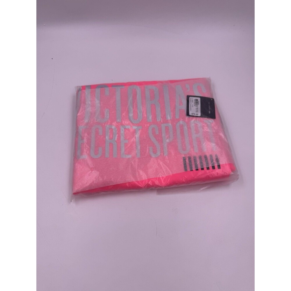 VSX Sport Neon Pink and White Duffle Bag Light Weight Zip Gym Bag New with Tags